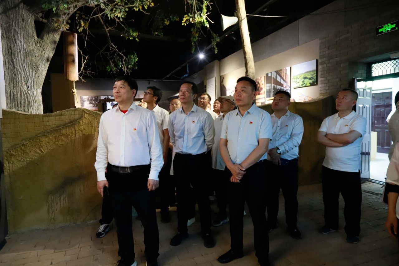 砥礪初心使命，汲取奮進(jìn)力量丨花花牛乳業(yè)集團(tuán)黨委組織開展學(xué)習(xí)“焦裕祿精神”主題黨日活動(dòng)