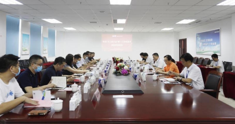 河南省“萬人助萬企”活動第 一工作組 蒞臨花花牛乳業(yè)集團調研